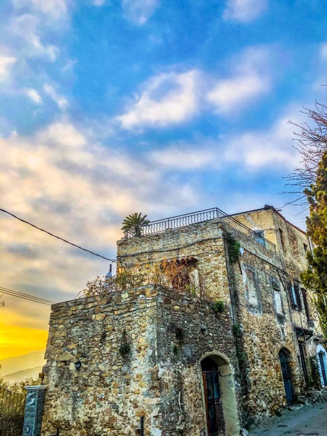 شقة La Casa Di Vasco Bussana Vecchia سانريمو المظهر الخارجي الصورة